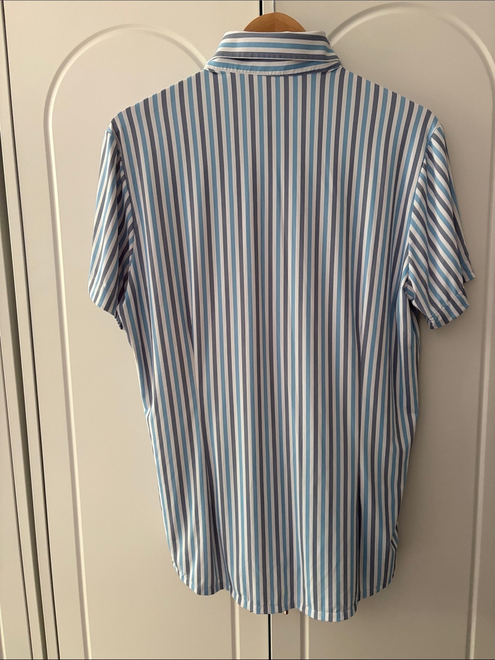 State & Liberty Performance Button Down Shirt Blue Stripe 4 Way Stretch Size M - Picture 2 of 8